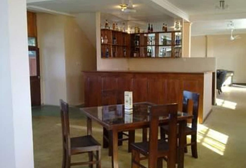 בית מלון כפרי Oak Ray Lake Resort