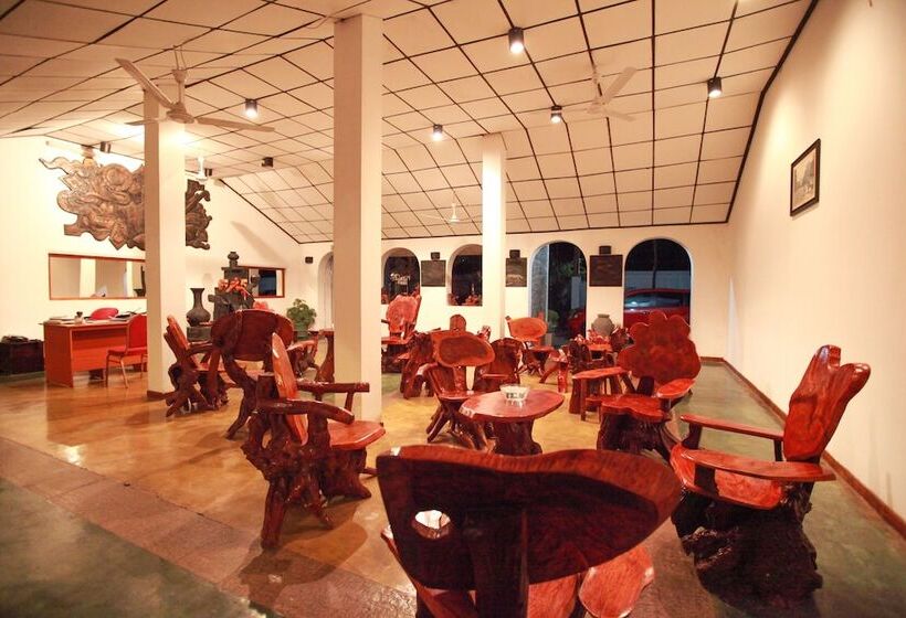 בית מלון כפרי Oak Ray Lake Resort