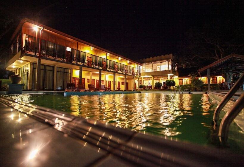 בית מלון כפרי Oak Ray Lake Resort