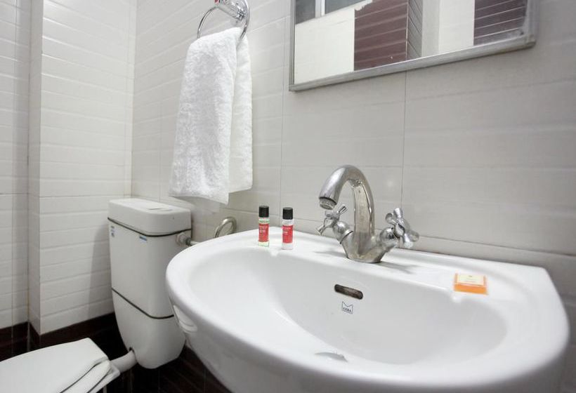 هتل Oyo Rooms Hasanpura Flyover