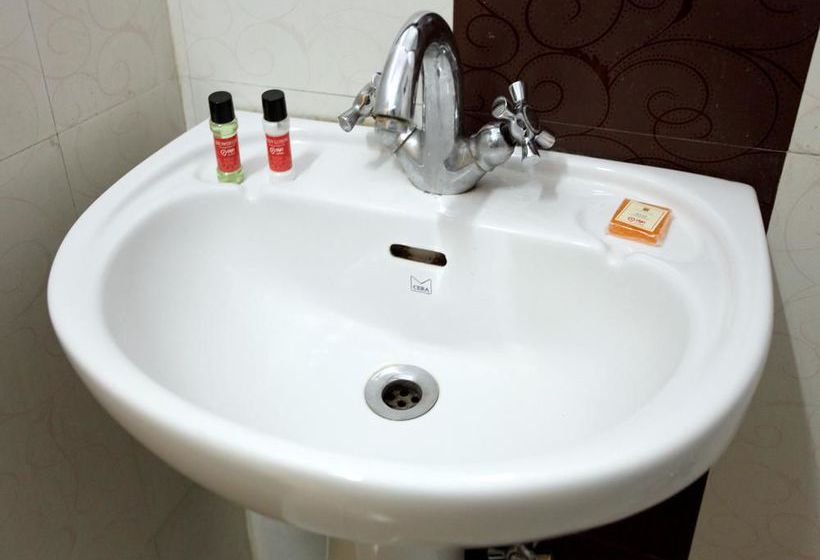 هتل Oyo Rooms Hasanpura Flyover