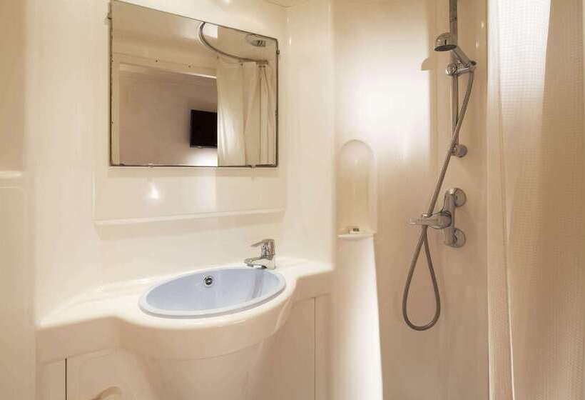 Fast Hotel Les Ulis Courtabœuf