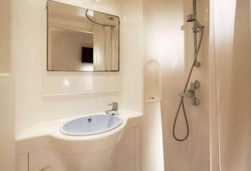 Fast Hotel Les Ulis   Courtabœuf