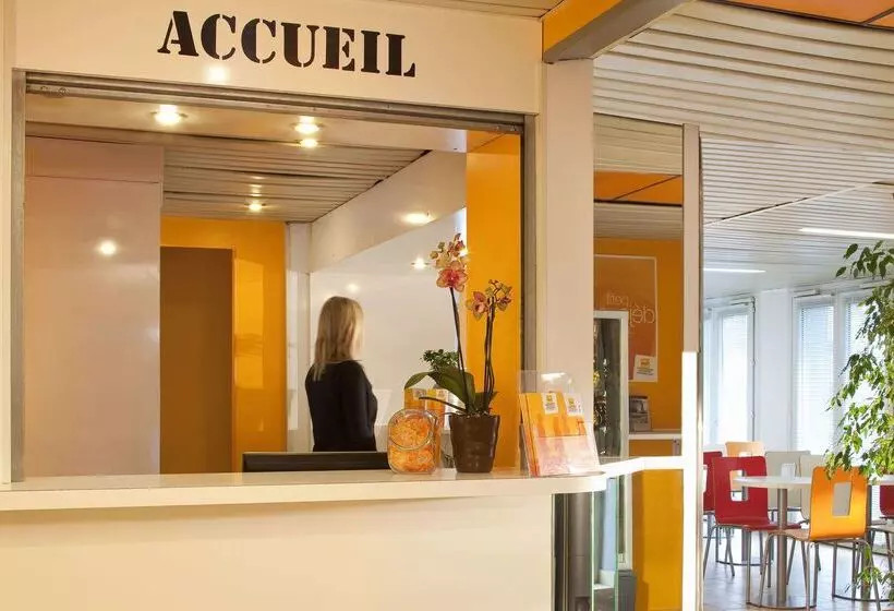 Fast Hotel Les Ulis   Courtabœuf