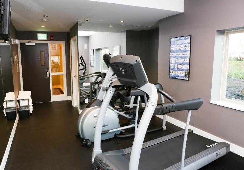 Sandman Hotel Abbotsford Airport