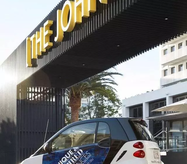 هتل The Johnson Brisbane Art Series