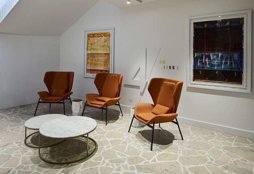 Отель The Johnson Brisbane   Art Series