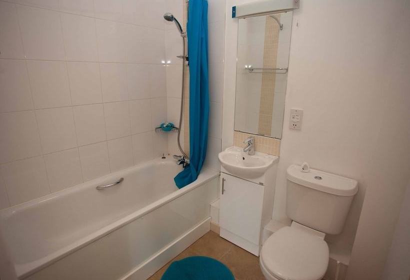 酒店 The Lamb And Flag