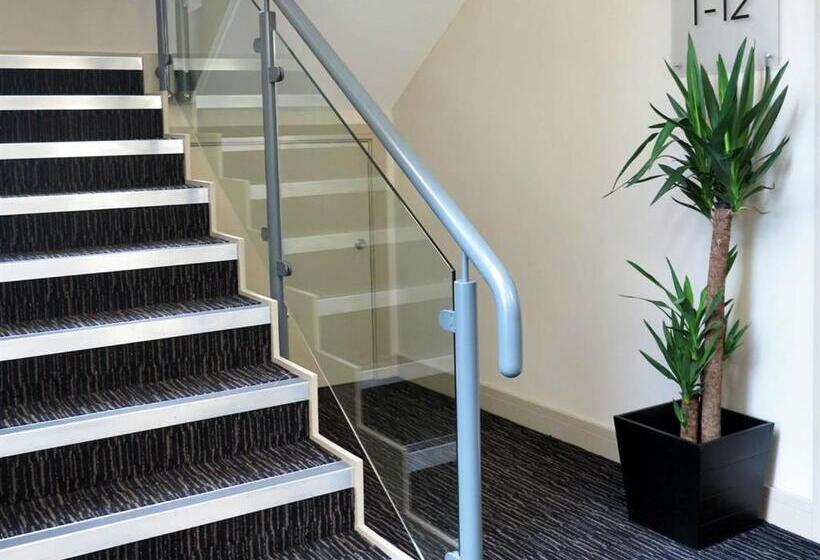 酒店 The White Hart