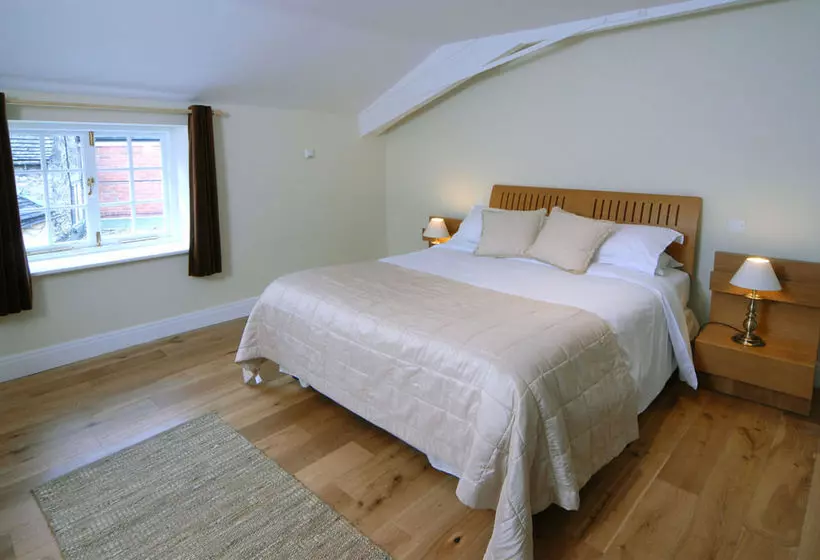 ホテル Serviced Guest Apartsuites The Unicorn