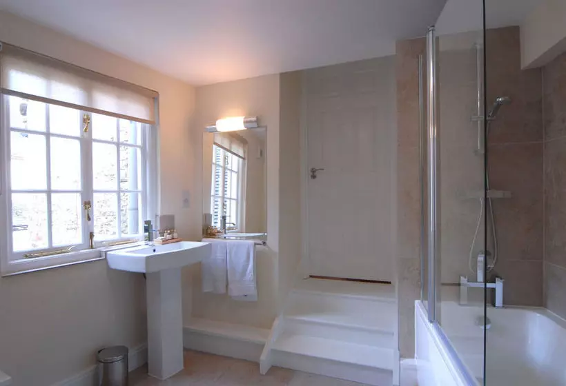 ホテル Serviced Guest Apartsuites The Unicorn
