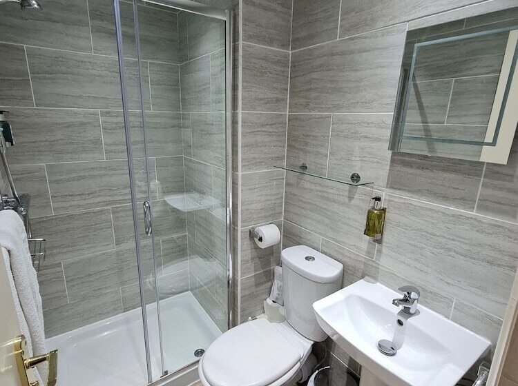 膳宿费 The Sea Croft Bed Breakfast & Bar St Annes