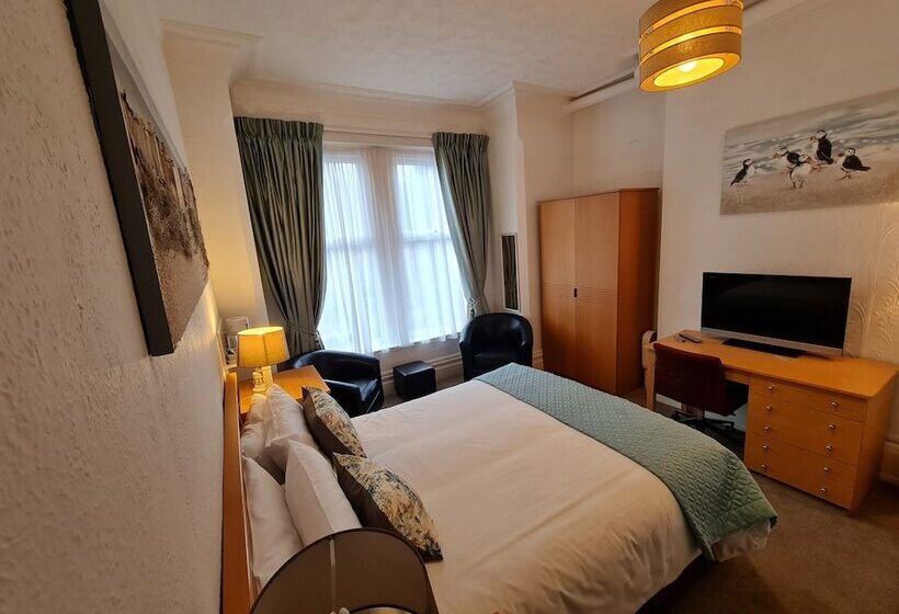 膳宿费 The Sea Croft Bed Breakfast & Bar St Annes