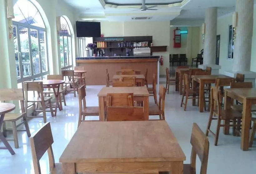 Yeob Bay Hotel & Resort