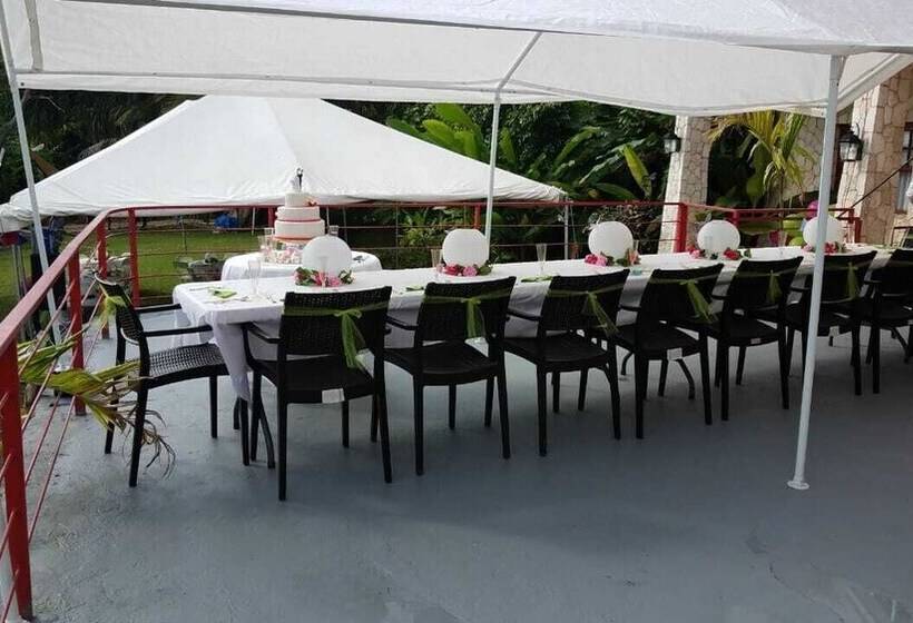 Boutique B & B At Stonevillage