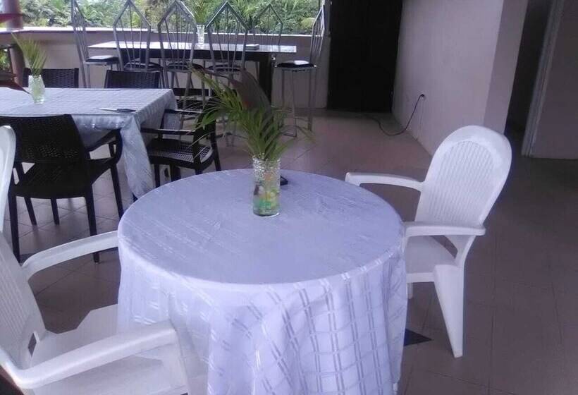 Boutique B & B At Stonevillage