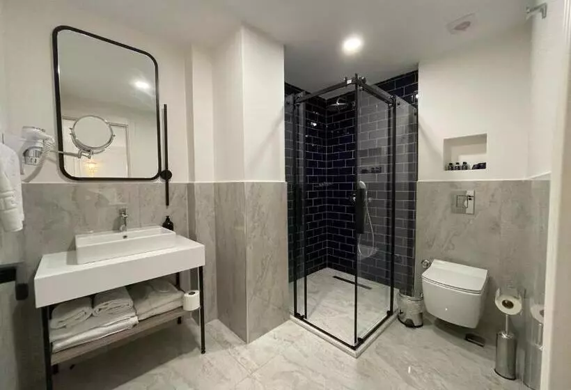 ホテル Mona Bosphorus