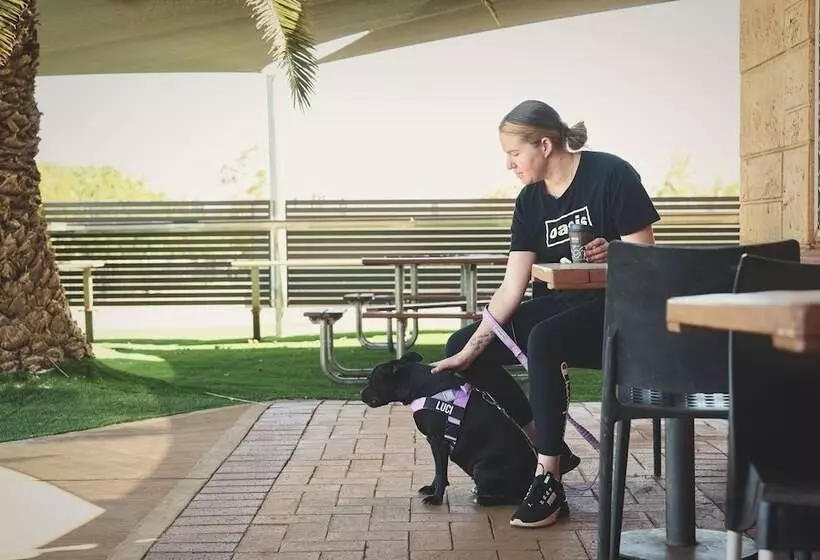 Hotelli Red Sands Accommodation Newman