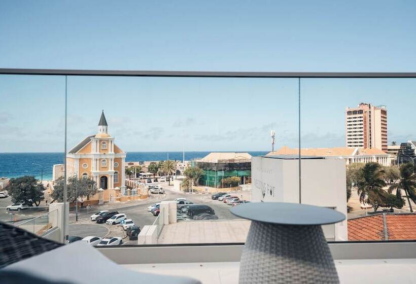 Elements Hotel & Shops