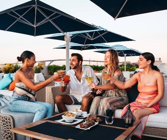 Elements Hotel & Shops