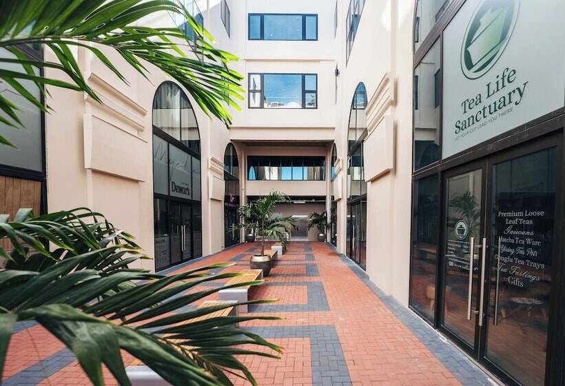 Elements Hotel & Shops