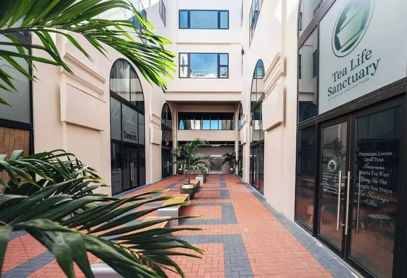 Elements Hotel & Shops