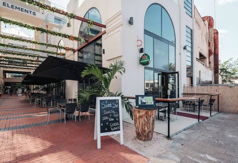 Elements Hotel & Shops