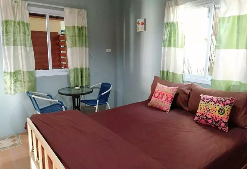 Chandra Hostel Koh Tao