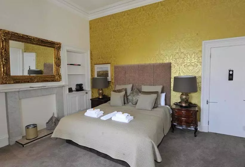 تختخواب و صبحانه Edinburgh Sixteen