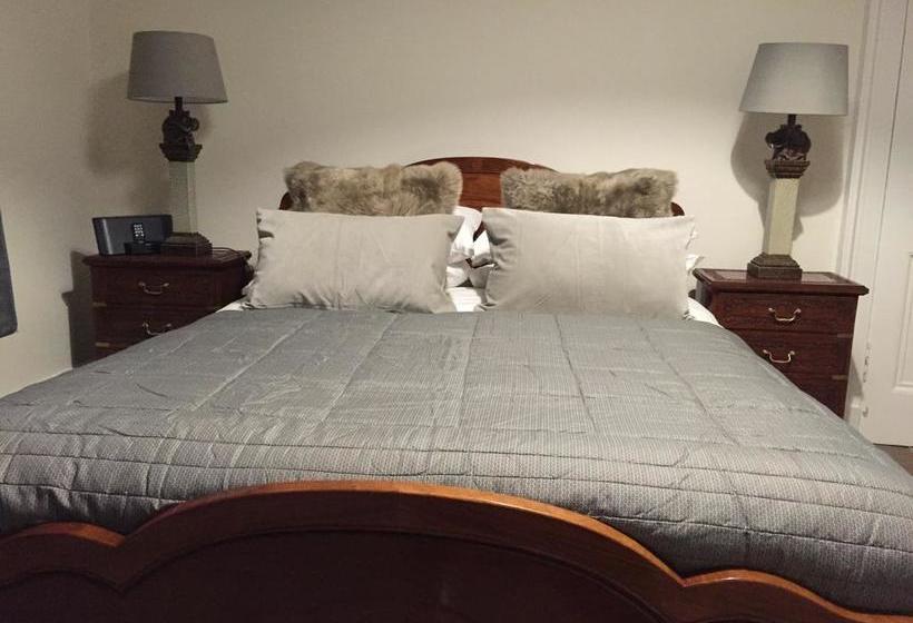 ベッドアンドブレックファースト Edinburgh Sixteen