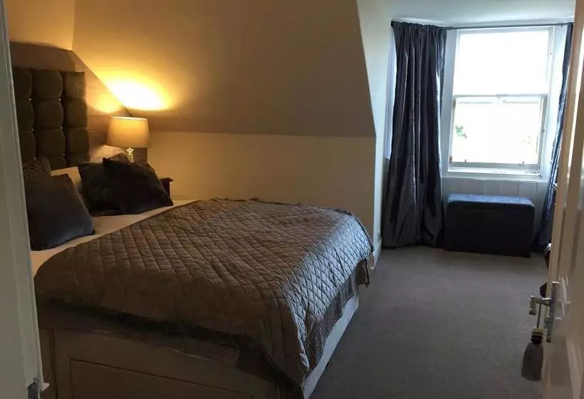 تختخواب و صبحانه Edinburgh Sixteen