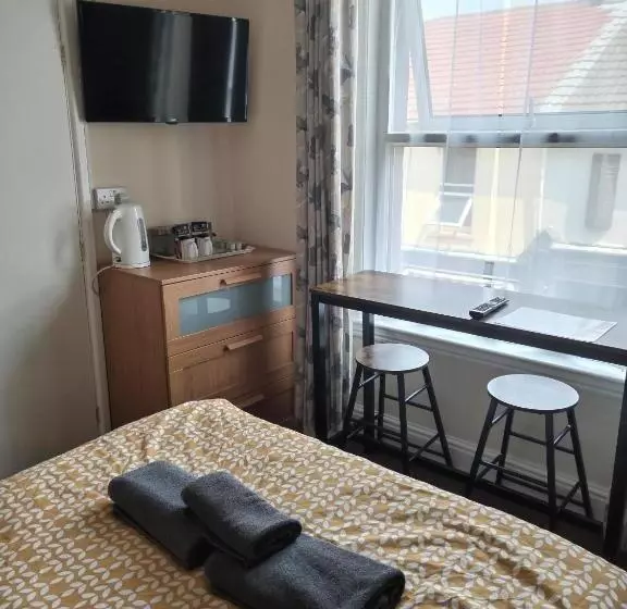 Aamiaismajoitus (B&B) Elm Tree Guest House