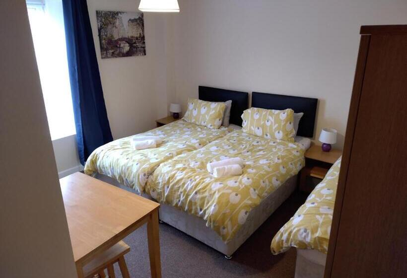 Bed and Breakfast Elm Tree Guest House