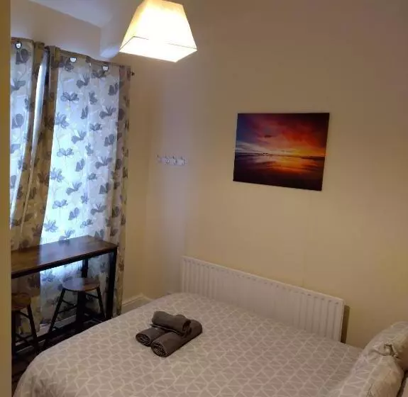 Aamiaismajoitus (B&B) Elm Tree Guest House