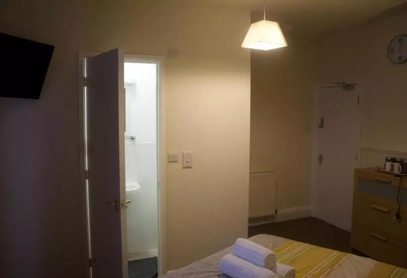 Aamiaismajoitus (B&B) Elm Tree Guest House