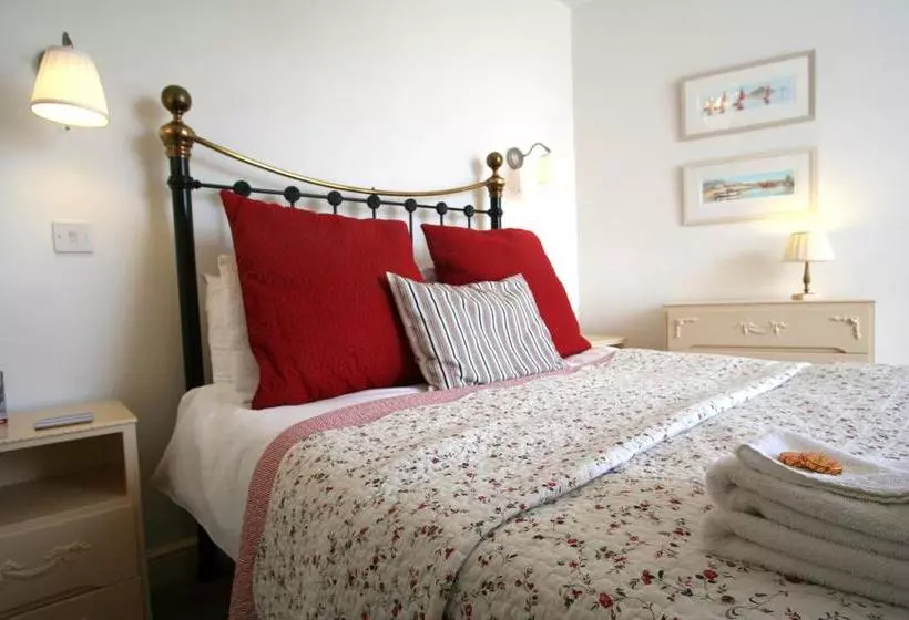 Bed and Breakfast Glencree House