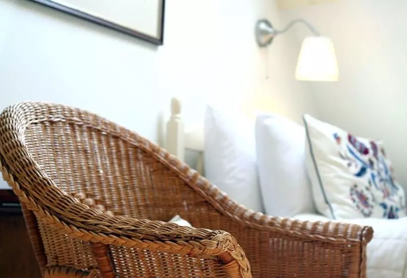 Bed and Breakfast Glencree House