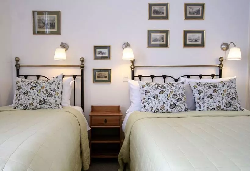 Bed and Breakfast Glencree House