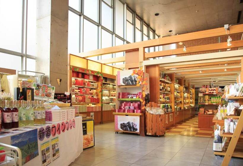 Отель Izumigo Ambient Azumino Cottage