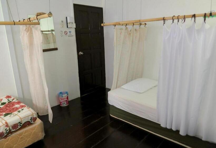 בית מלון כפרי Pangkor Guesthouse Spk