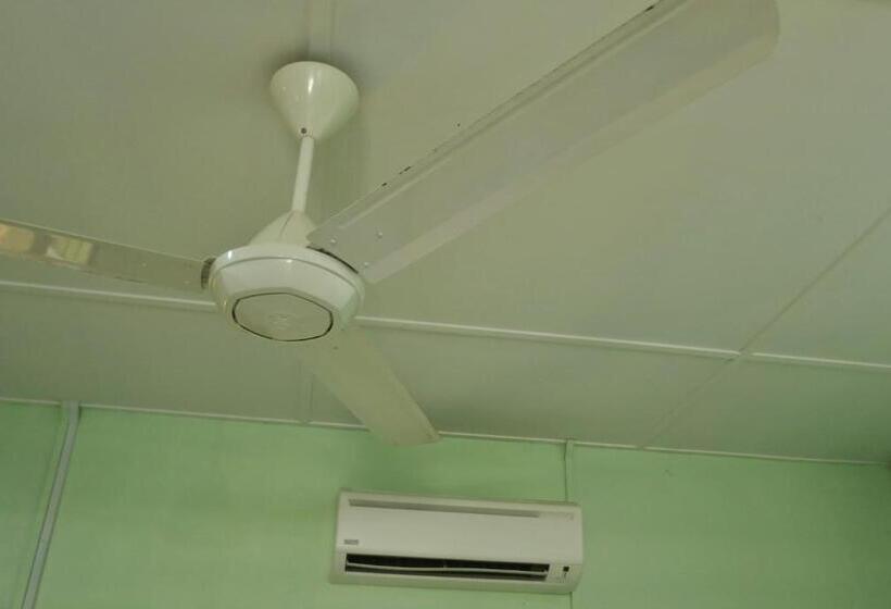 בית מלון כפרי Pangkor Guesthouse Spk