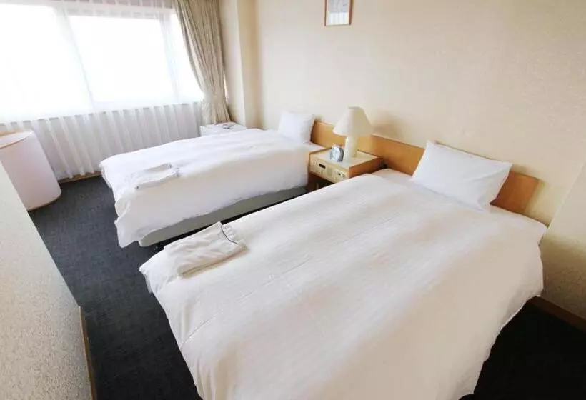 Отель Smile Tokyo Tamanagayama