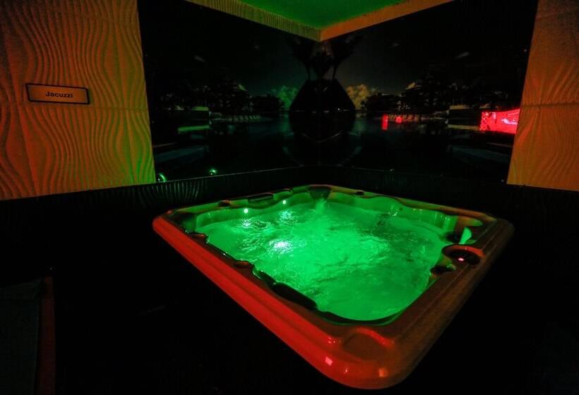 هتل Tolip Family Park