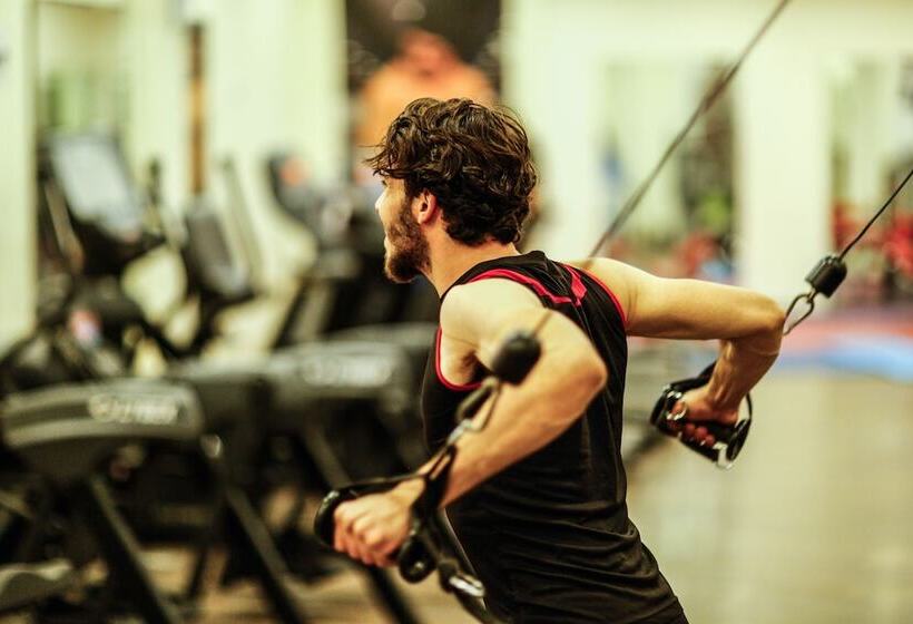 هتل Tolip Family Park