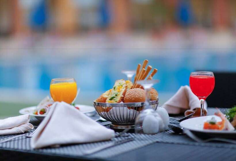 هتل Tolip Family Park