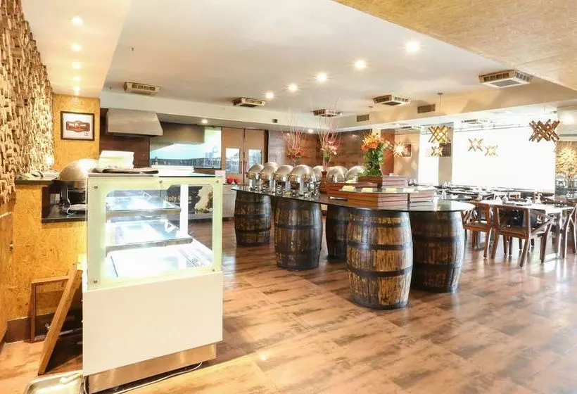 Hotel Treebo Cartier