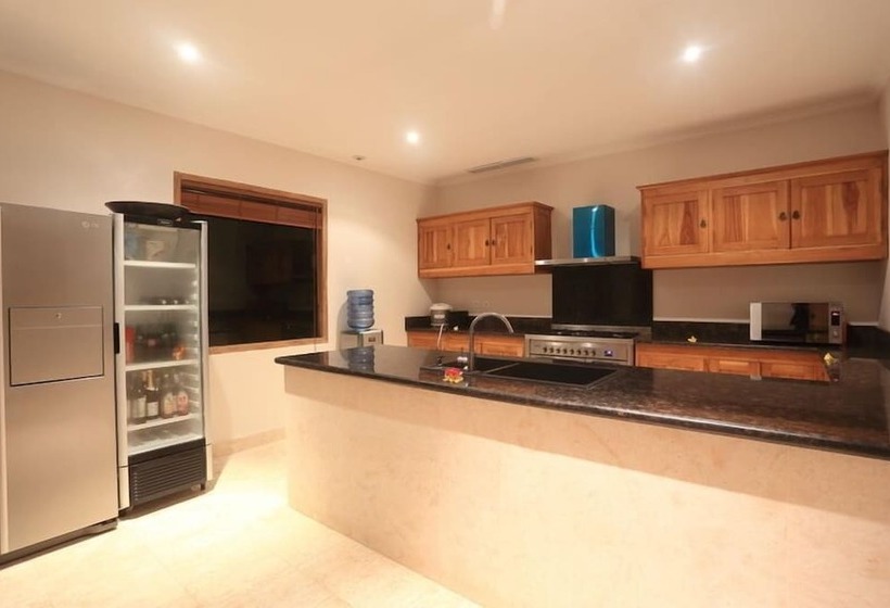 Отель Villa Salema