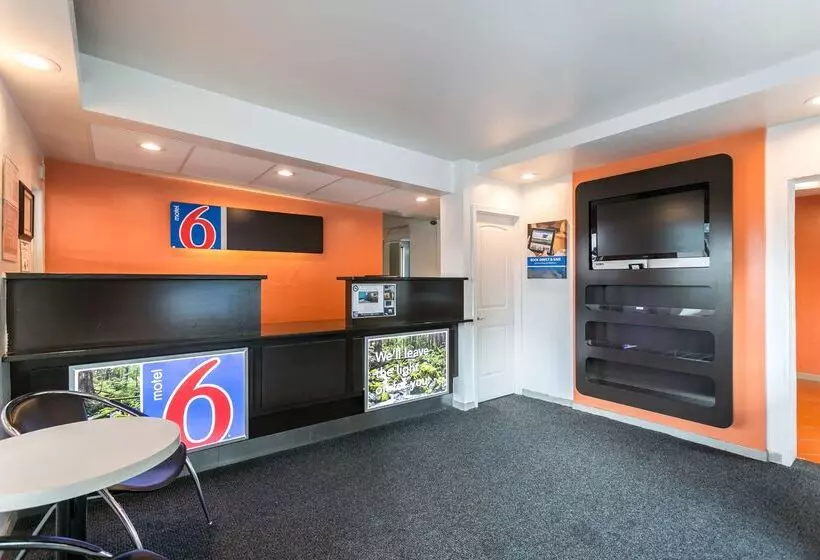 Motel 6missoula, Mt  University