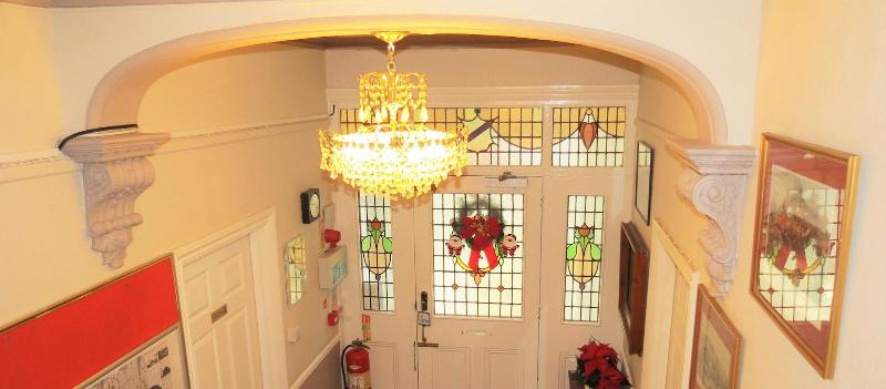 بنسيون Hunters Lodge Guest House