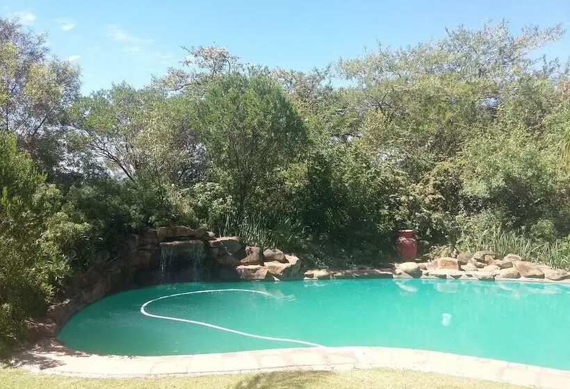 بنسيون La Vue Guest Lodge And Function Venue